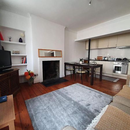 Lovely 2 Bedroom Flat In The Heart Of The City 에든버러 외부 사진