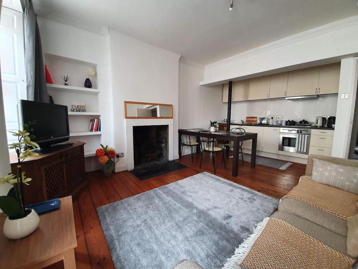 Lovely 2 Bedroom Flat In The Heart Of The City 에든버러 외부 사진